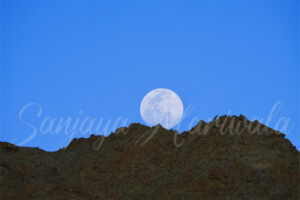 Sky Meets Rock, Time Pauses